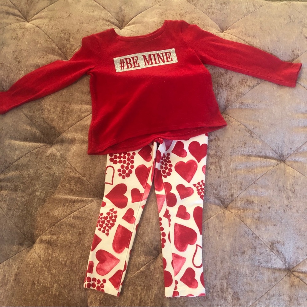 Girls two piece set.